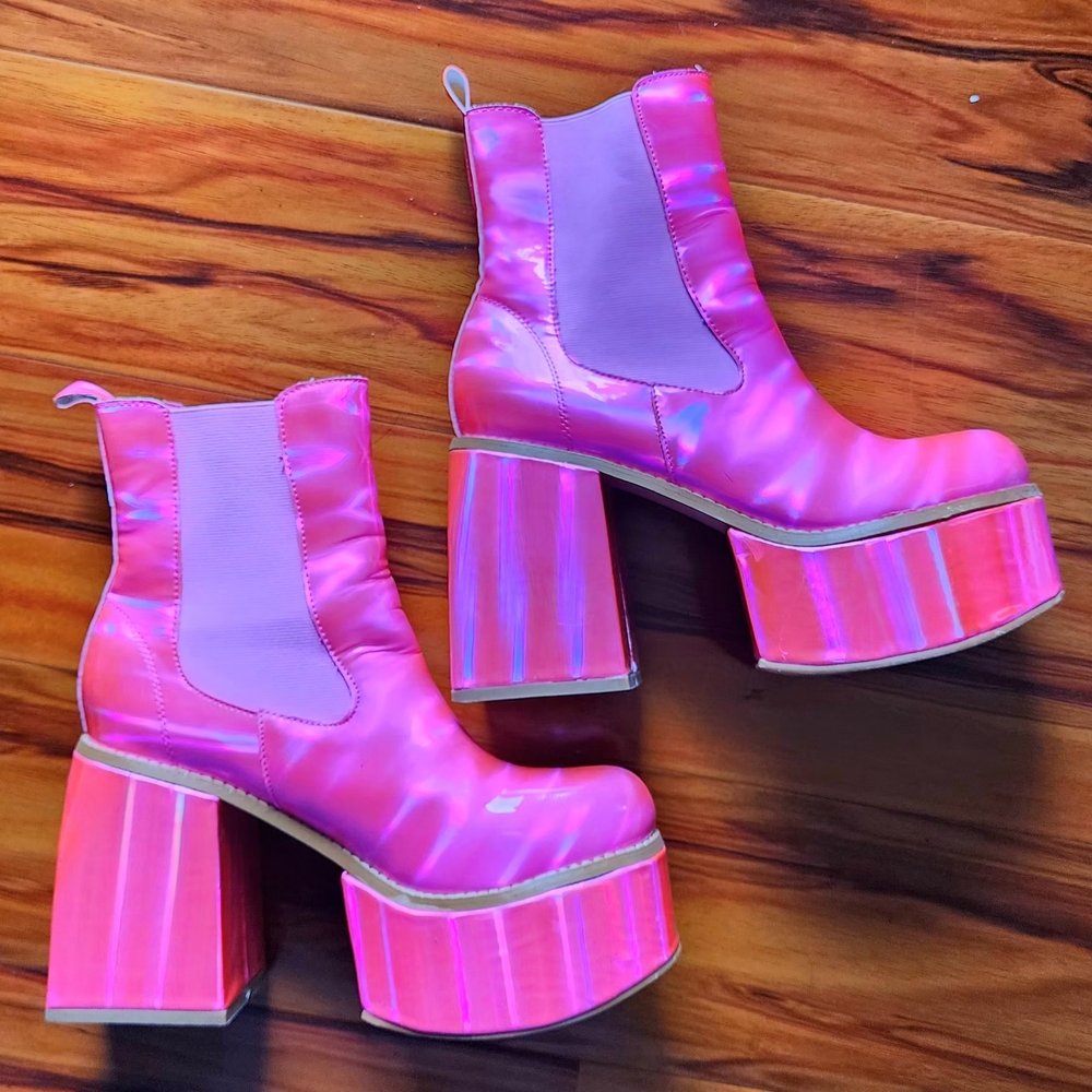 CUTE RAVE/PARTY BOOTS